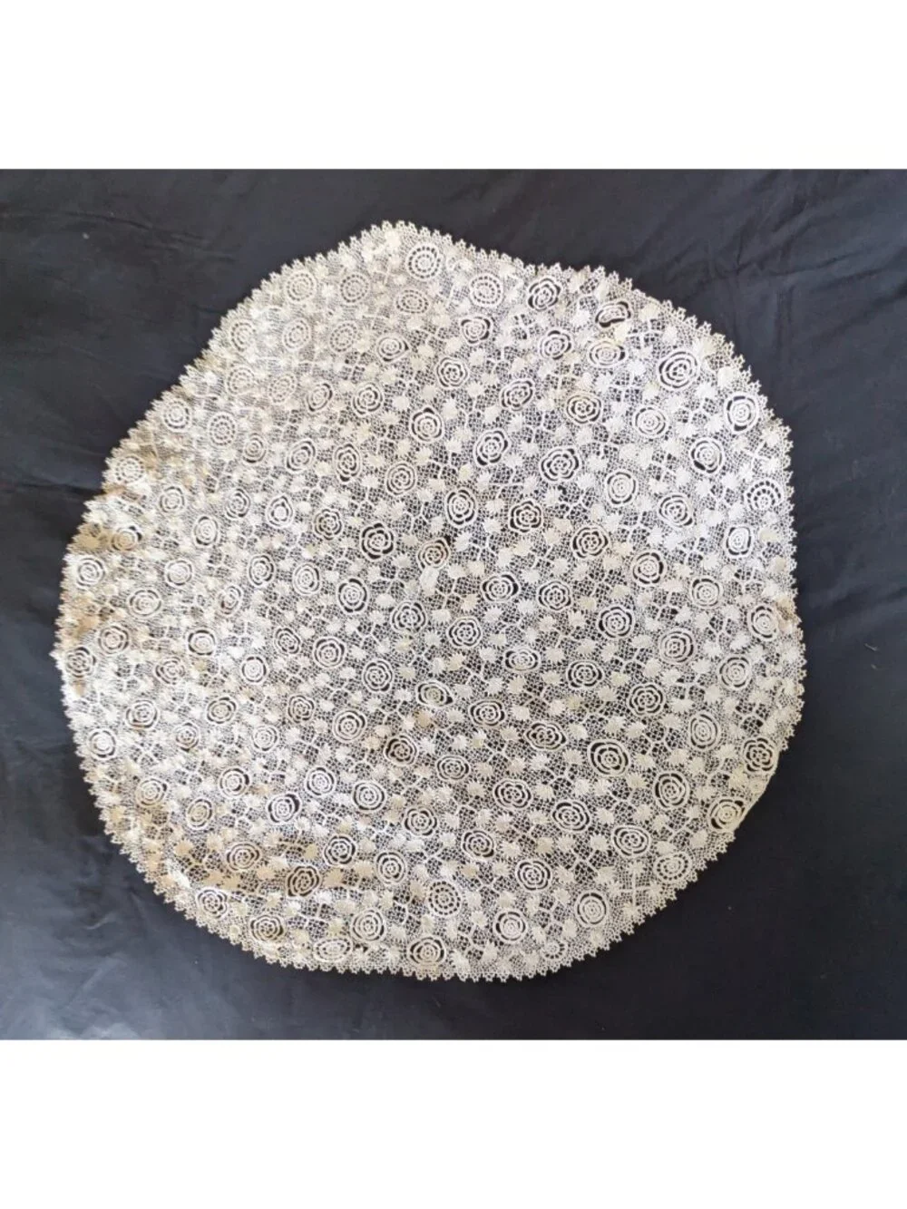 Vintage Lace Round Table Topper Off-White Ivory Floral Scalloped Edge 36